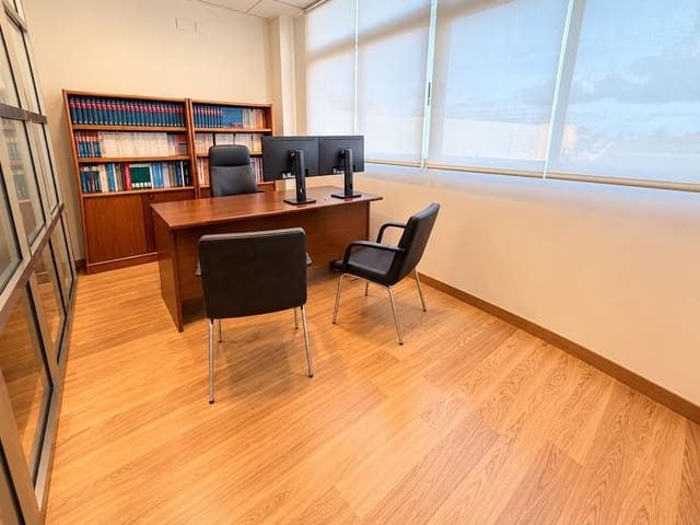 Commercial for sale in Altabix, Elche / Elx - € 300,000 (Ref: 10181758)