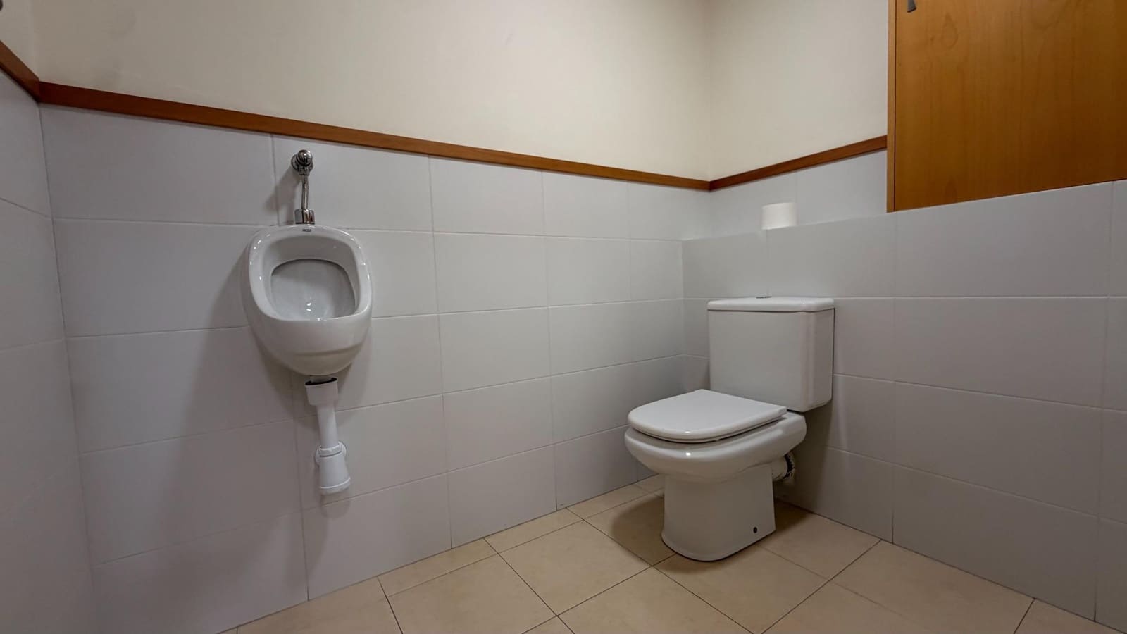 Commercial for sale in Elche / Elx - € 300,000 (Ref: 10181758)
