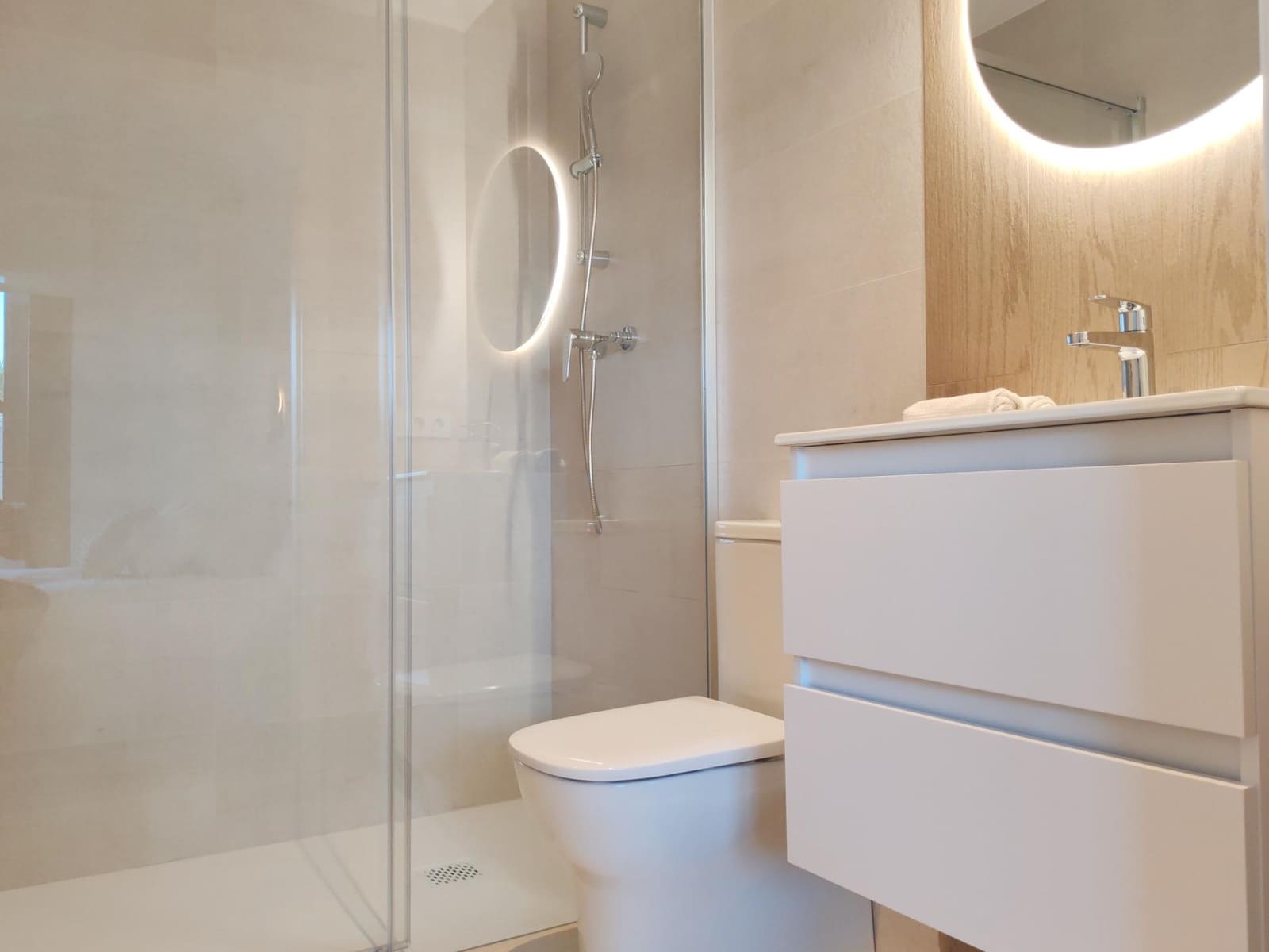 2 soveværelse Lejlighed til salg i Torrevieja med swimmingpool garage - € 335.000 (Ref: 10181760)
