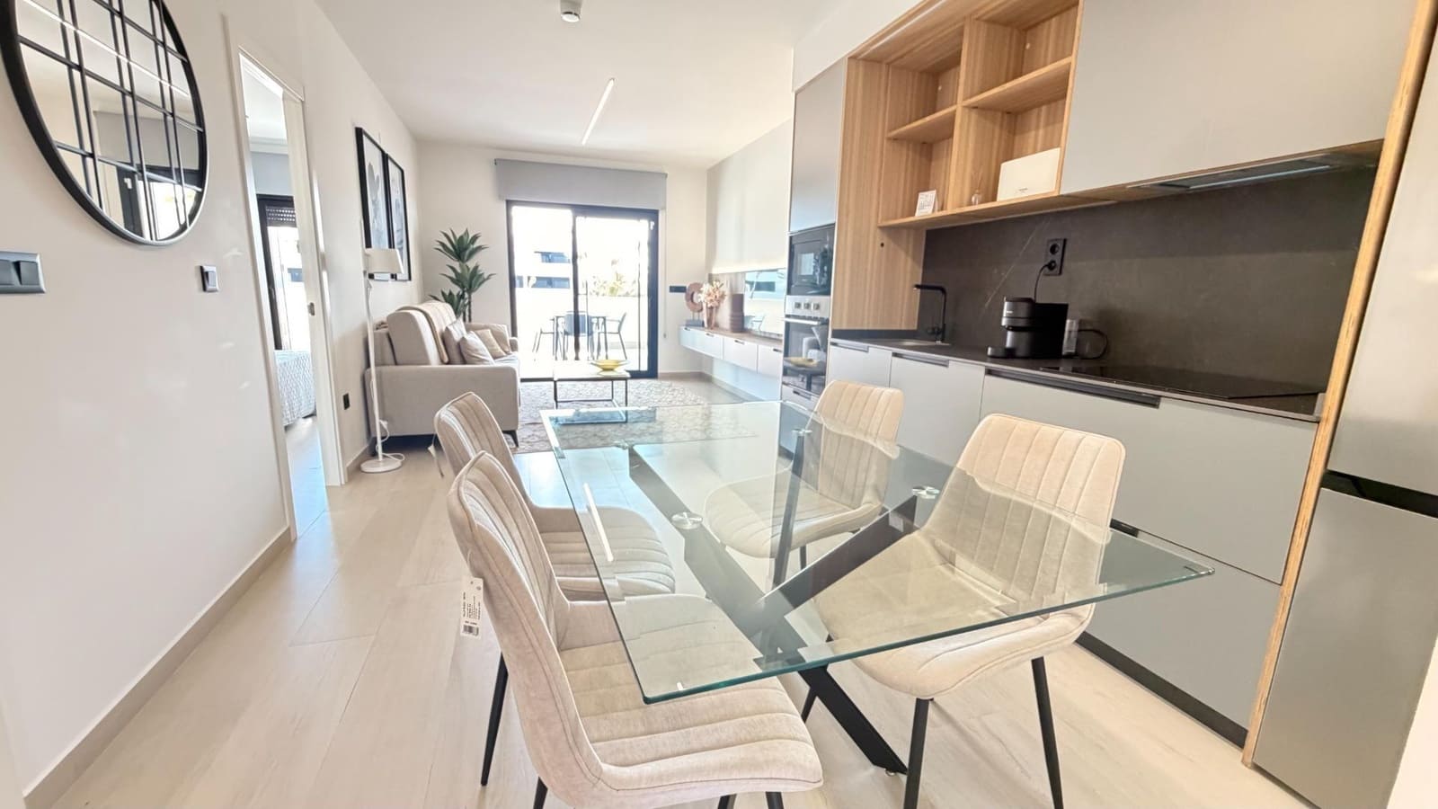2 sypialnia Apartament na sprzedaż w Guardamar del Segura z basenem garażem - 227 000 € (Ref: 10181764)
