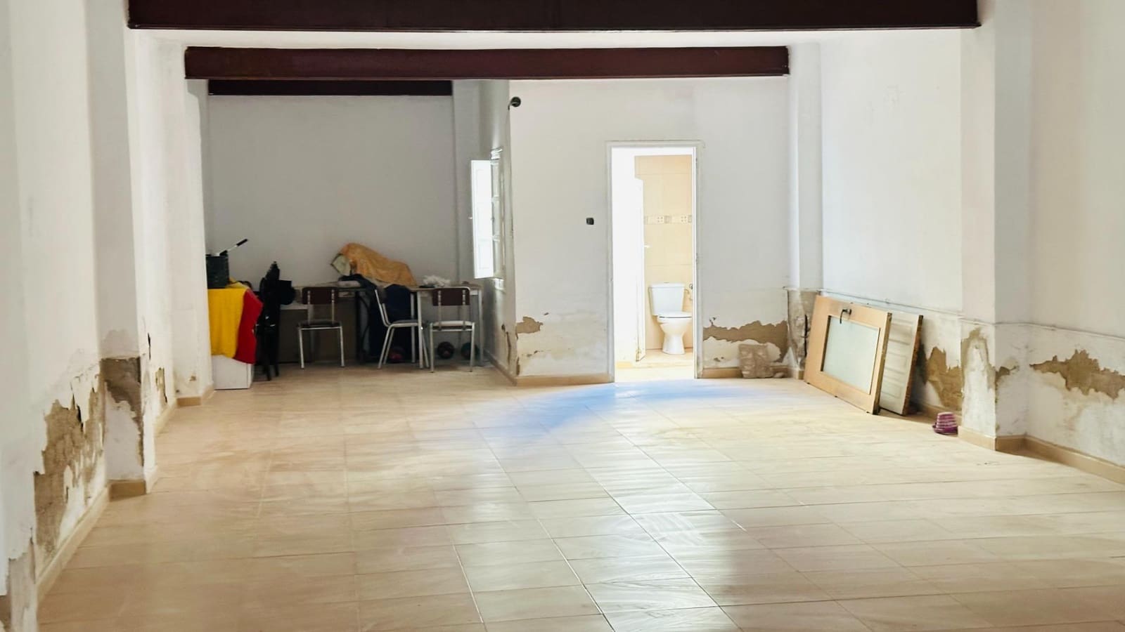 Erhverv til salg i Elche / Elx - € 80.000 (Ref: 10181770)