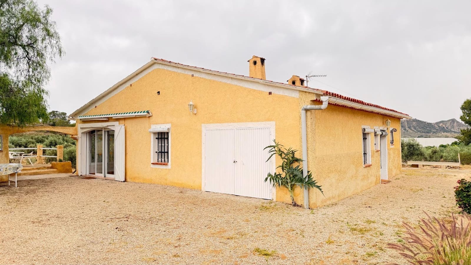 2 slaapkamer Villa te koop in Elche / Elx met garage - € 249.000 (Ref: 10181793)