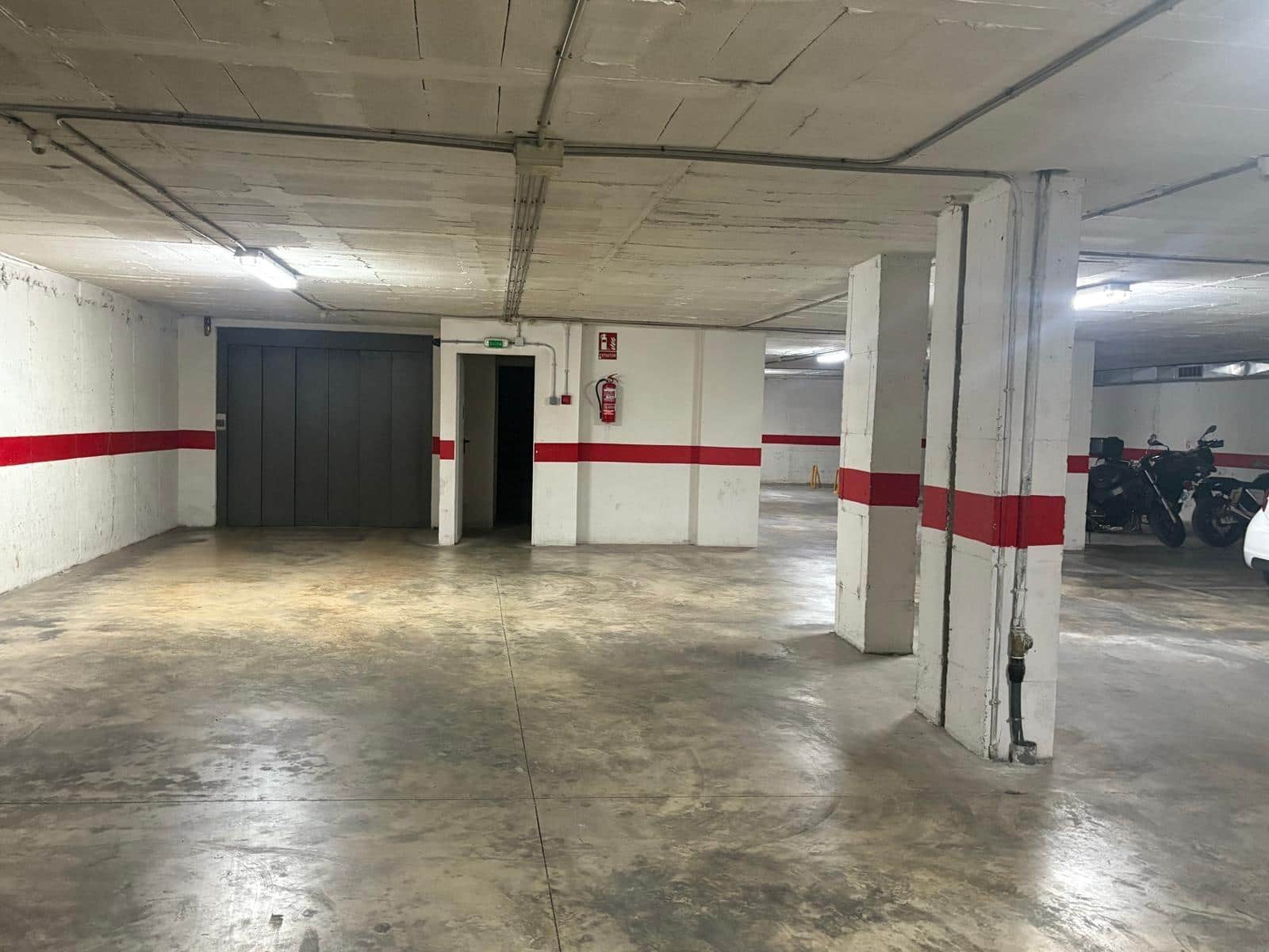 Garage till salu i Elche / Elx - 9 500 € (Ref: 10181799)