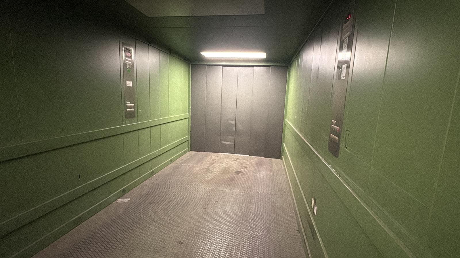 Garage till salu i Elche / Elx - 9 500 € (Ref: 10181799)