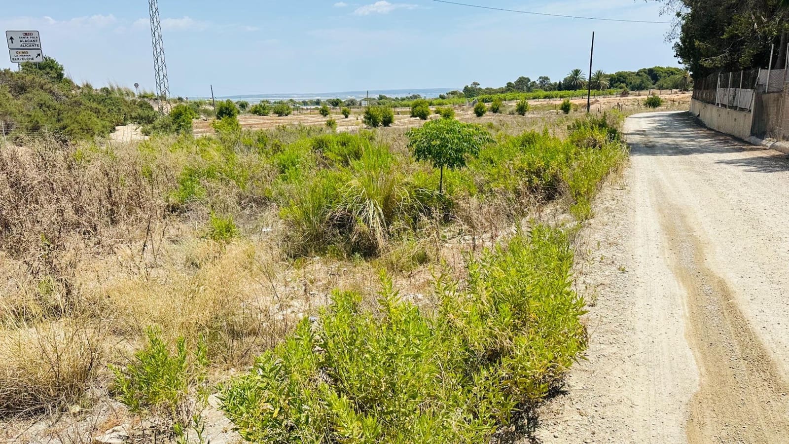 Ubebygd land til salgs i La Marina - € 26 000 (Ref: 10181801)
