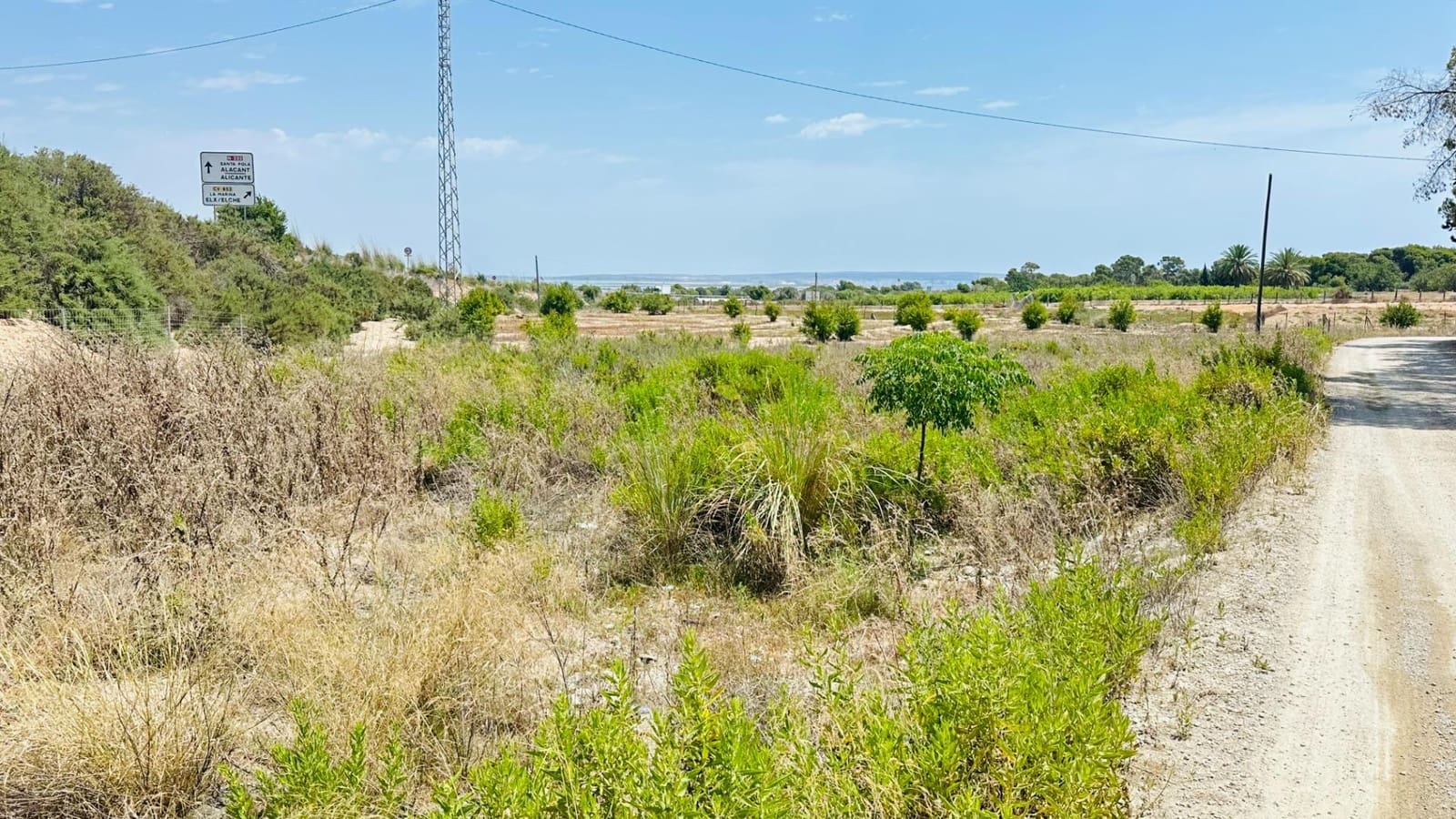 Ubebygd land til salgs i La Marina - € 26 000 (Ref: 10181801)