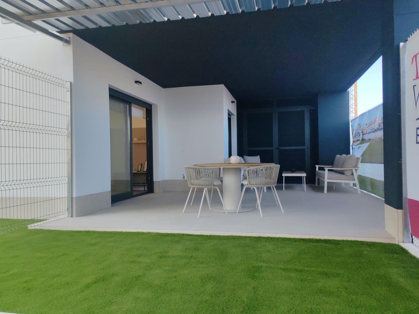 2 soverom Leilighet til salgs i Torrevieja med svømmebasseng garasje - € 365 000 (Ref: 10181803)