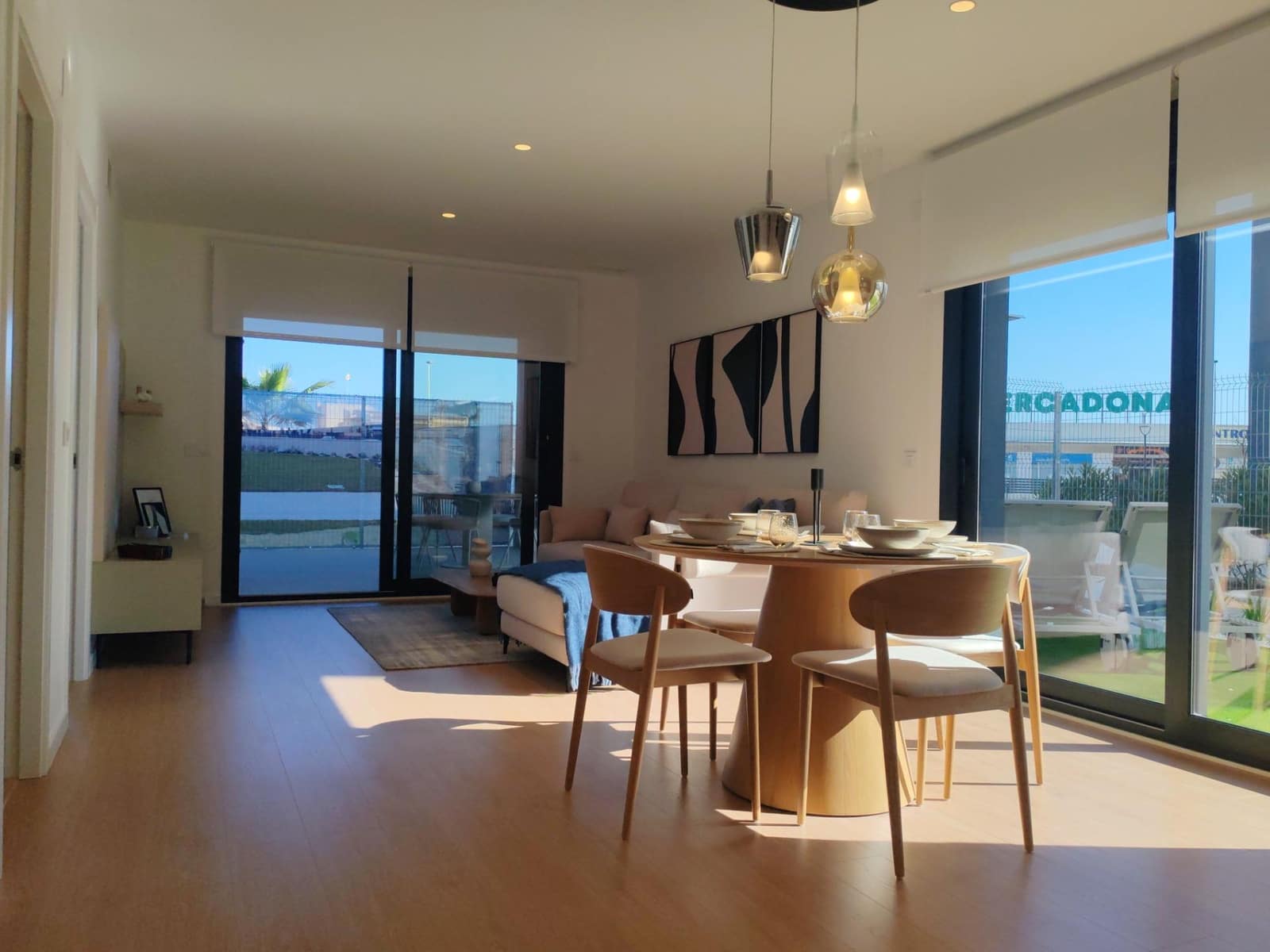 2 soverom Leilighet til salgs i Torrevieja med svømmebasseng garasje - € 365 000 (Ref: 10181803)