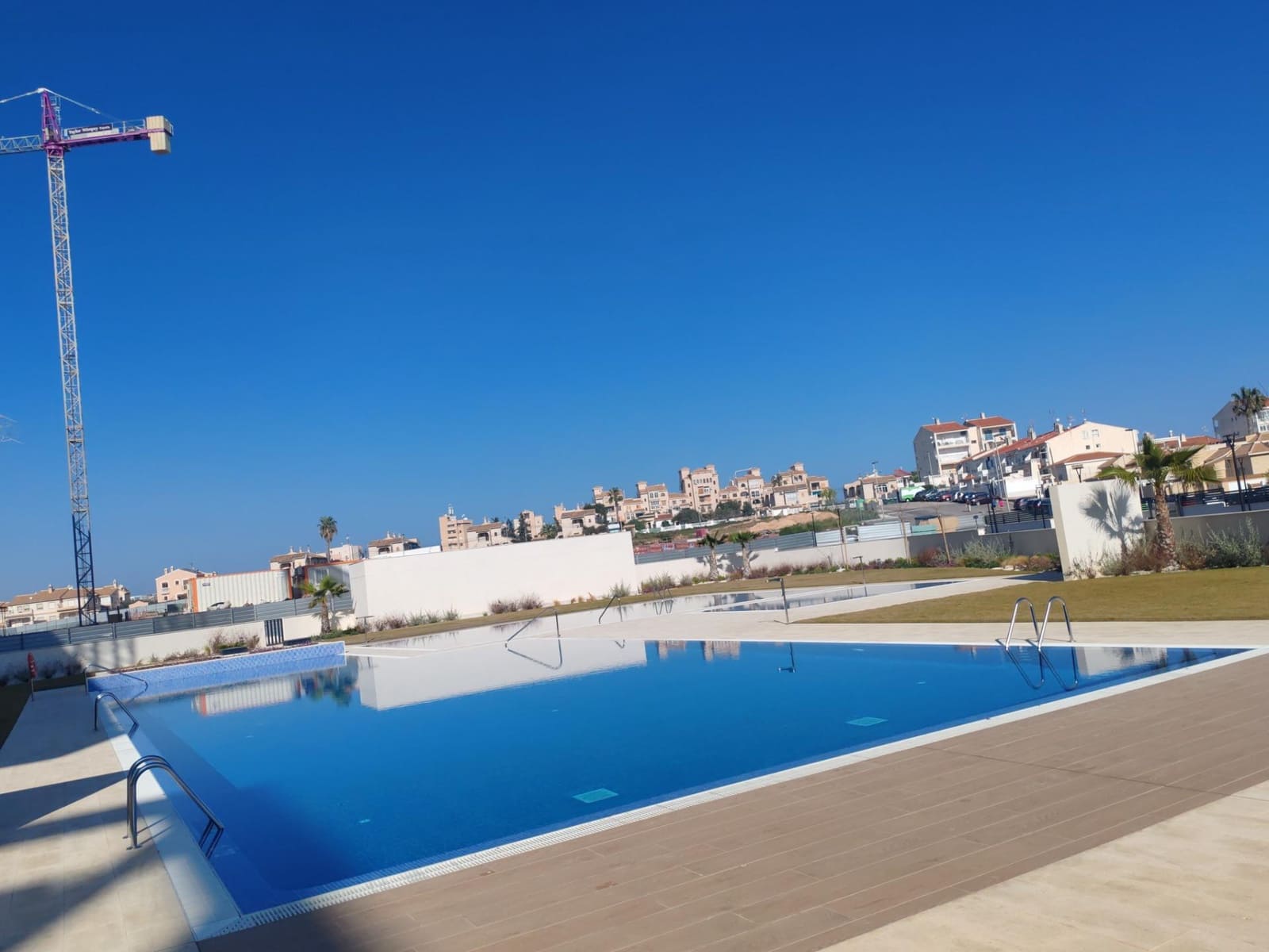 2 soverom Leilighet til salgs i Torrevieja med svømmebasseng garasje - € 365 000 (Ref: 10181803)