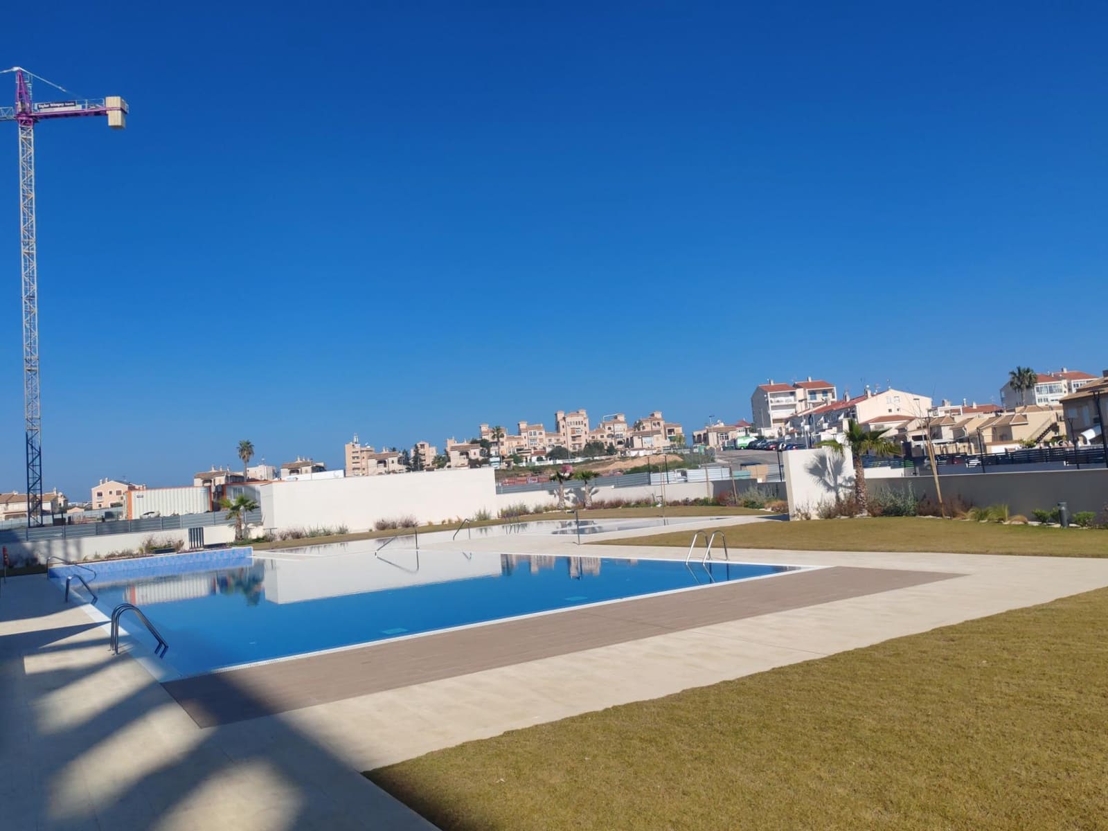 2 soverom Leilighet til salgs i Torrevieja med svømmebasseng garasje - € 365 000 (Ref: 10181803)