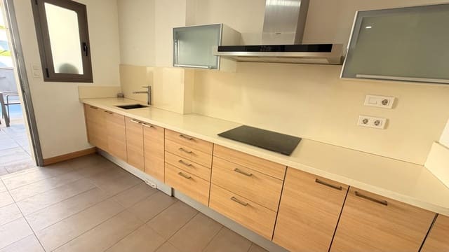 3 soverom Rekkehus til salgs i Arenales del Sol, Elche / Elx med svømmebasseng garasje - € 680 000 (Ref: 10181829)