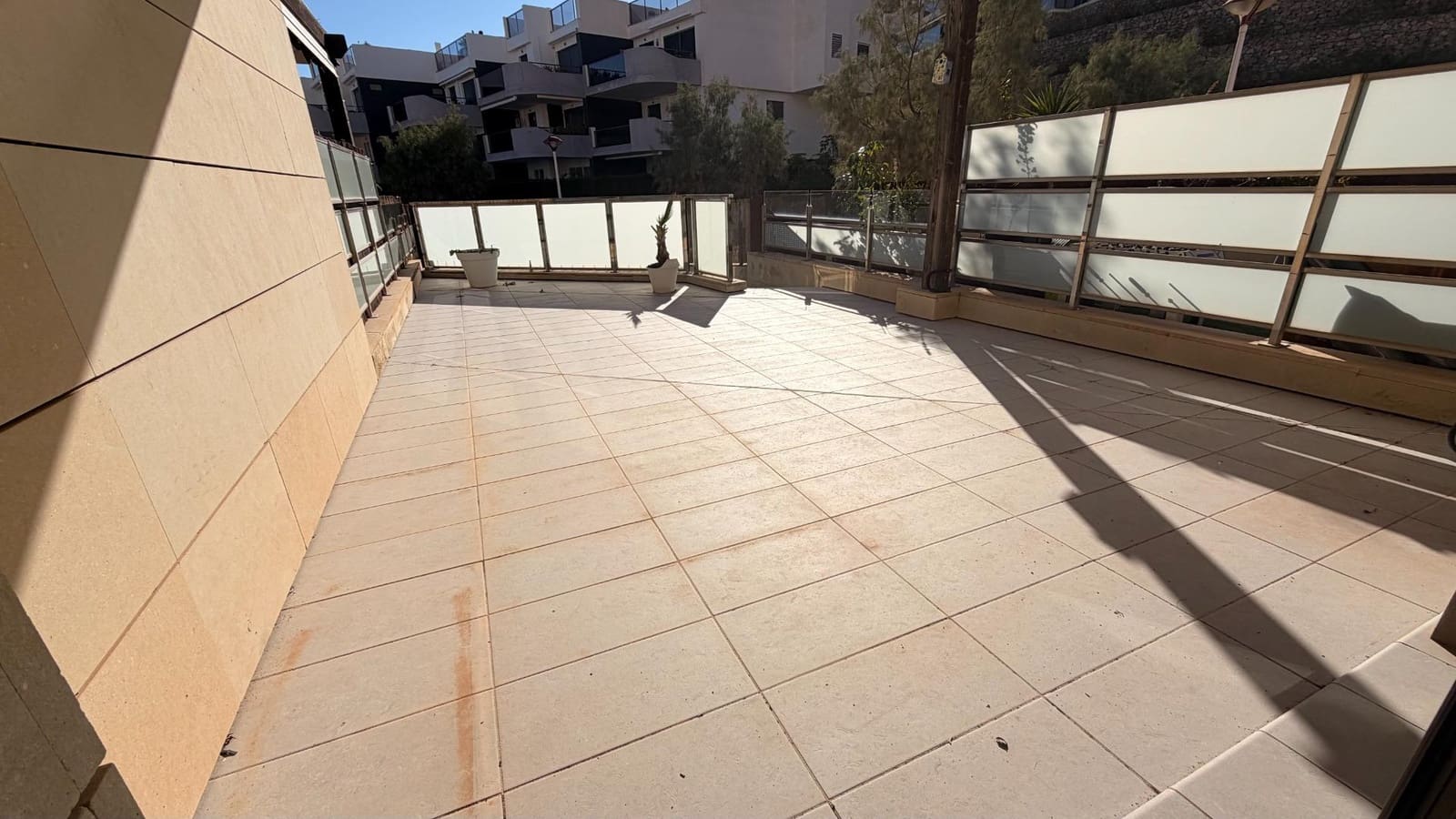 3 soverom Rekkehus til salgs i Arenales del Sol med svømmebasseng garasje - € 680 000 (Ref: 10181829)