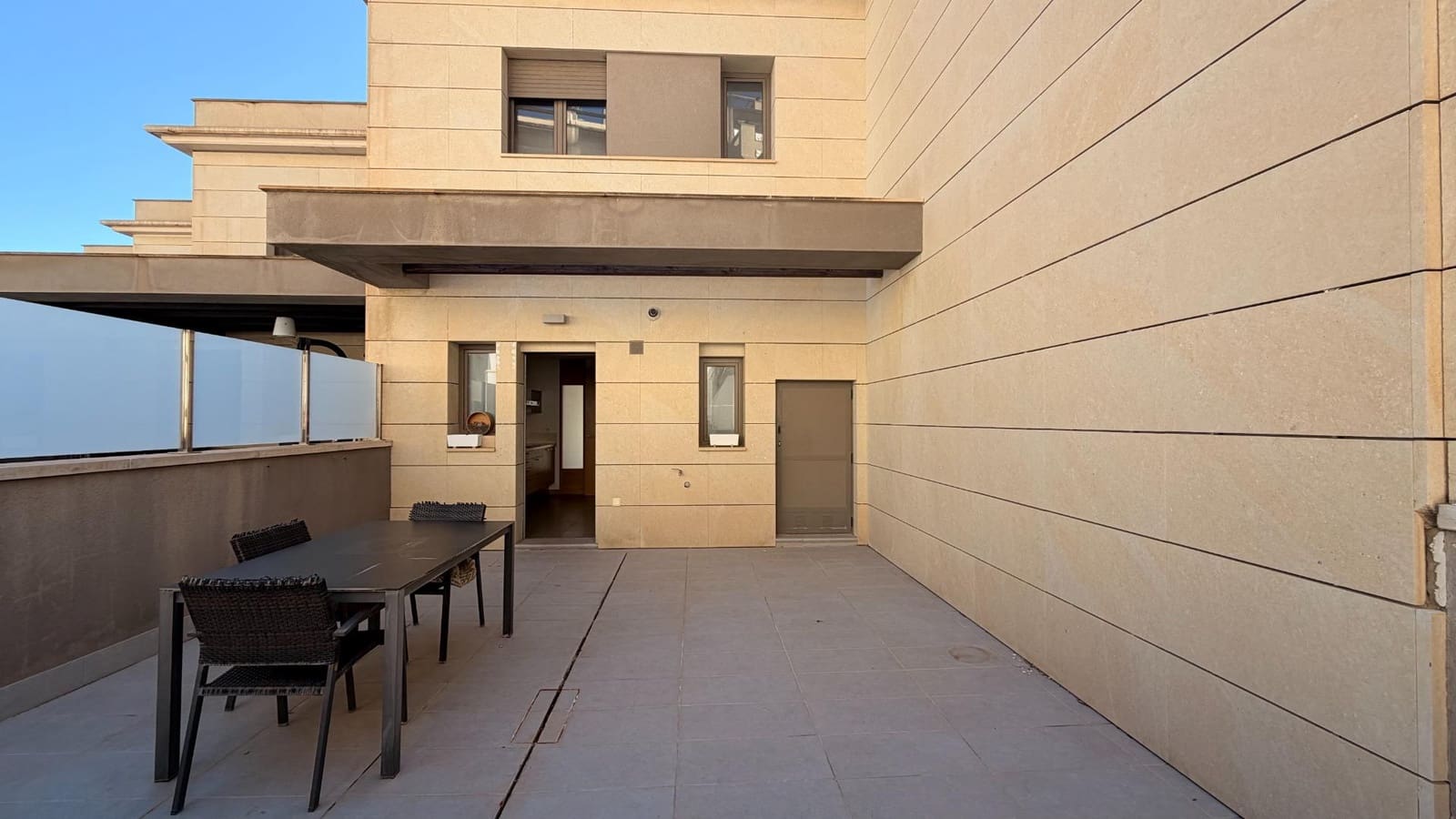 3 soverom Rekkehus til salgs i Arenales del Sol med svømmebasseng garasje - € 680 000 (Ref: 10181829)