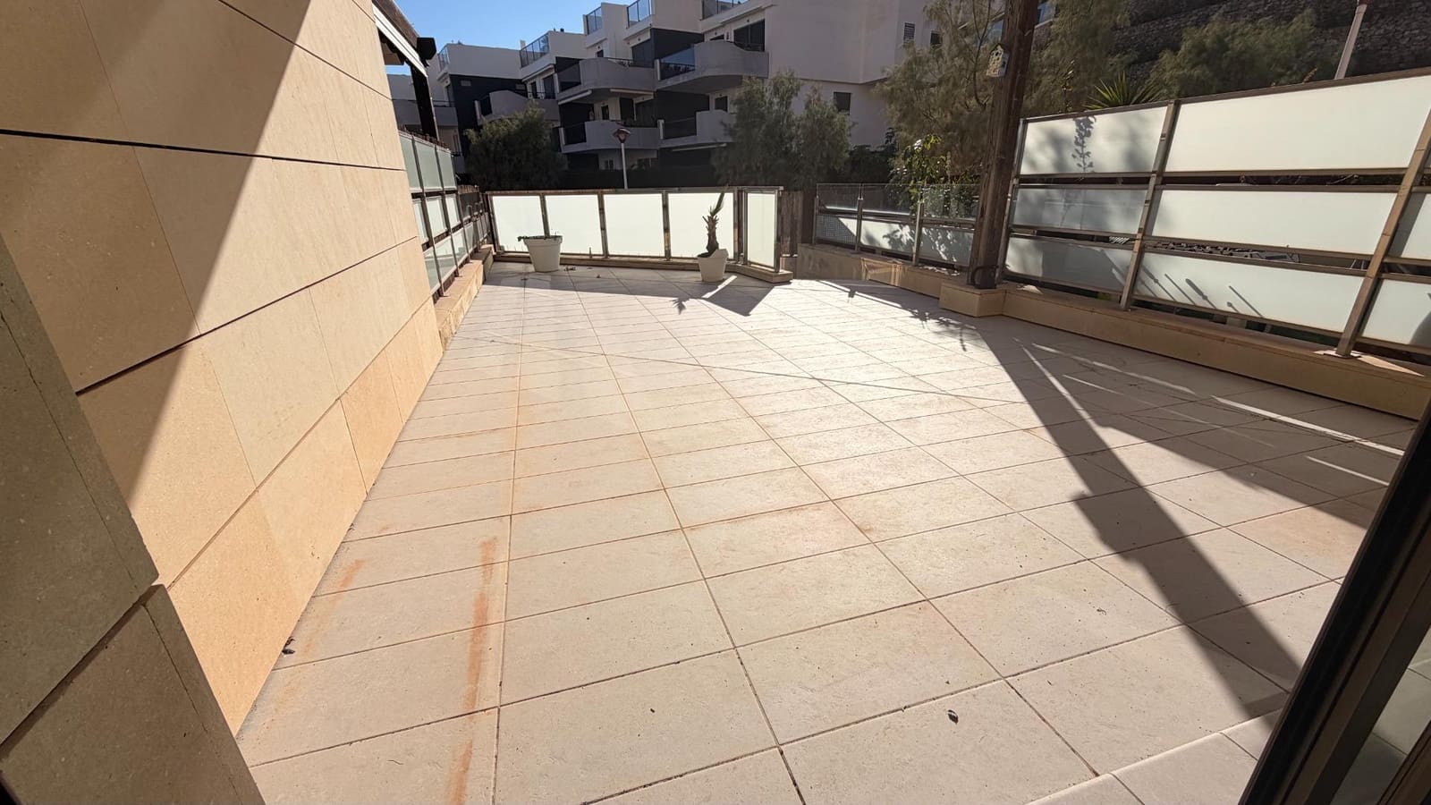 3 soverom Rekkehus til salgs i Arenales del Sol med svømmebasseng garasje - € 680 000 (Ref: 10181829)
