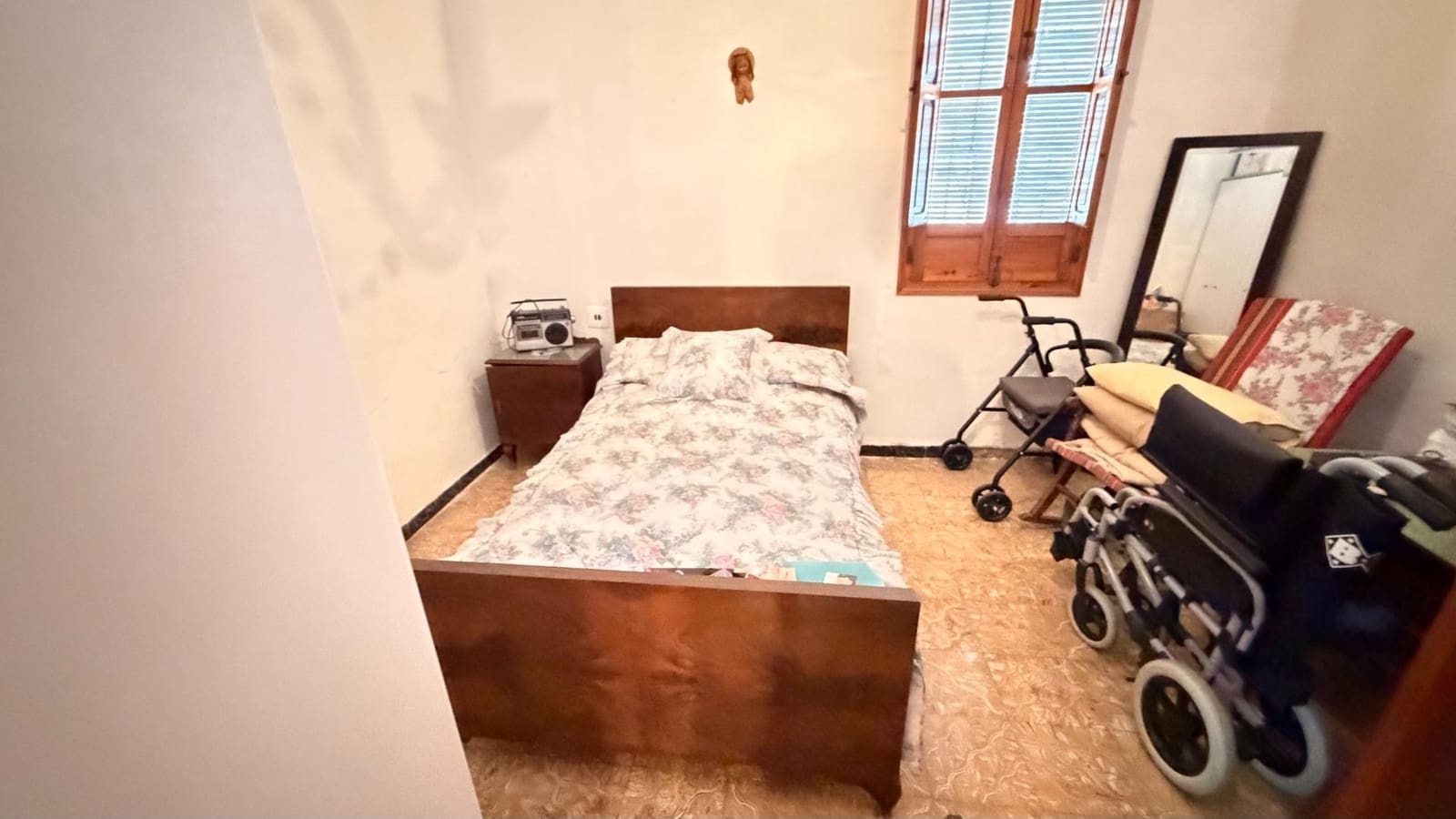 Piso de 4 habitaciones en La Hoya en venta con garaje - 160.000 € (Ref: 10181841)