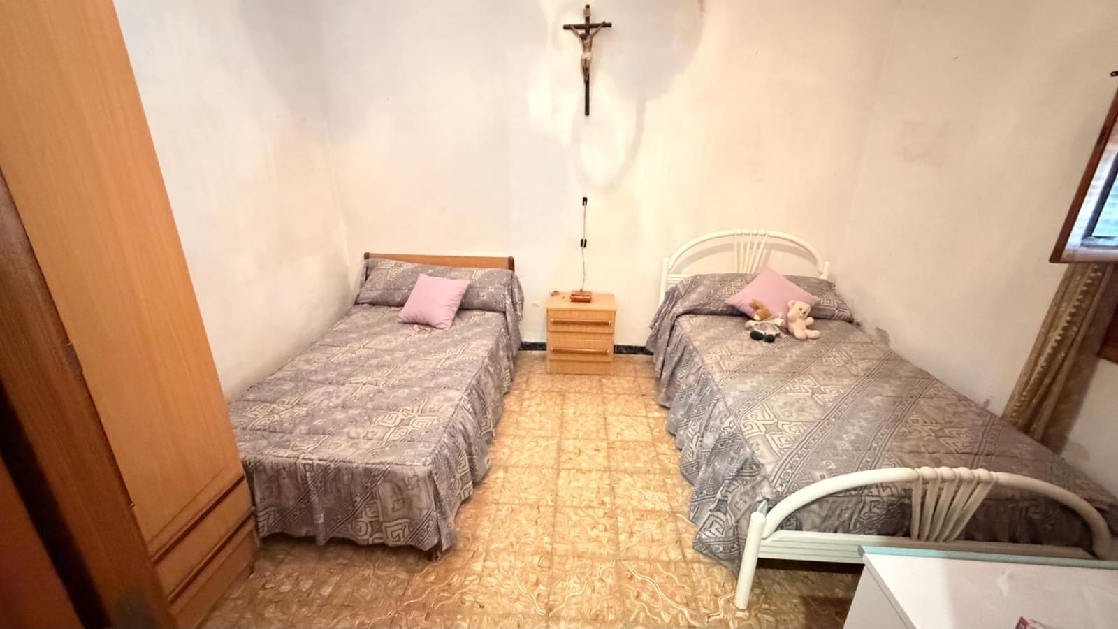 Piso de 4 habitaciones en La Hoya en venta con garaje - 160.000 € (Ref: 10181841)