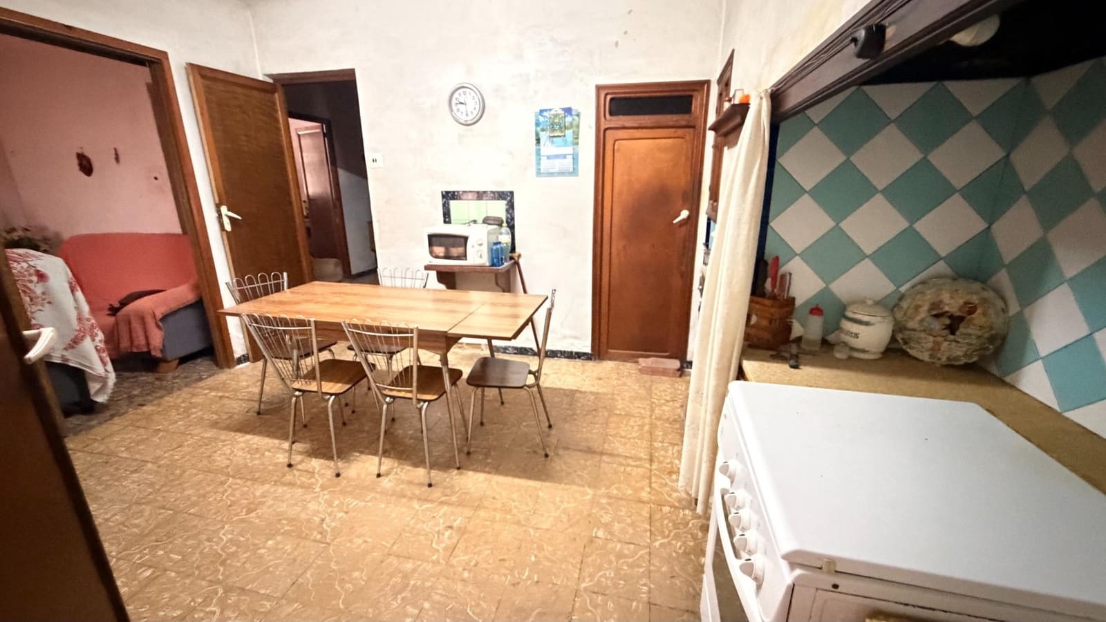 Piso de 4 habitaciones en La Hoya en venta con garaje - 160.000 € (Ref: 10181841)