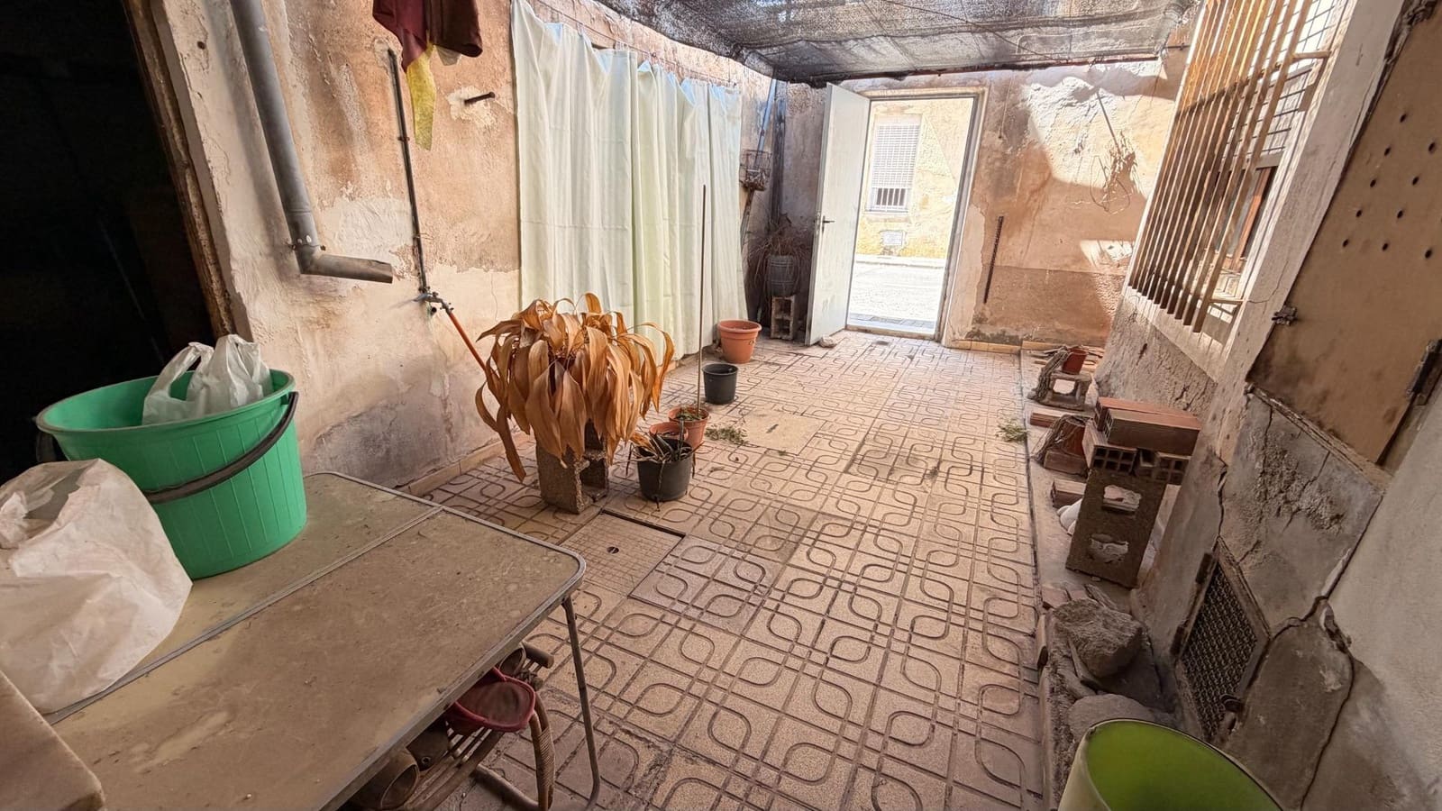 Piso de 4 habitaciones en La Hoya en venta con garaje - 160.000 € (Ref: 10181841)
