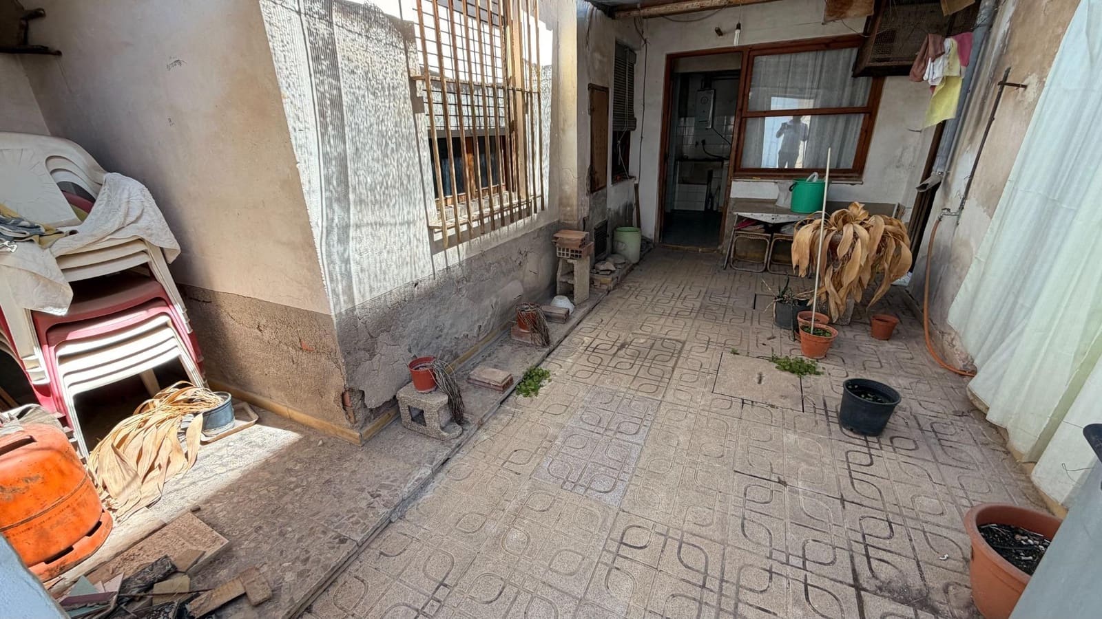 Piso de 4 habitaciones en La Hoya en venta con garaje - 160.000 € (Ref: 10181841)