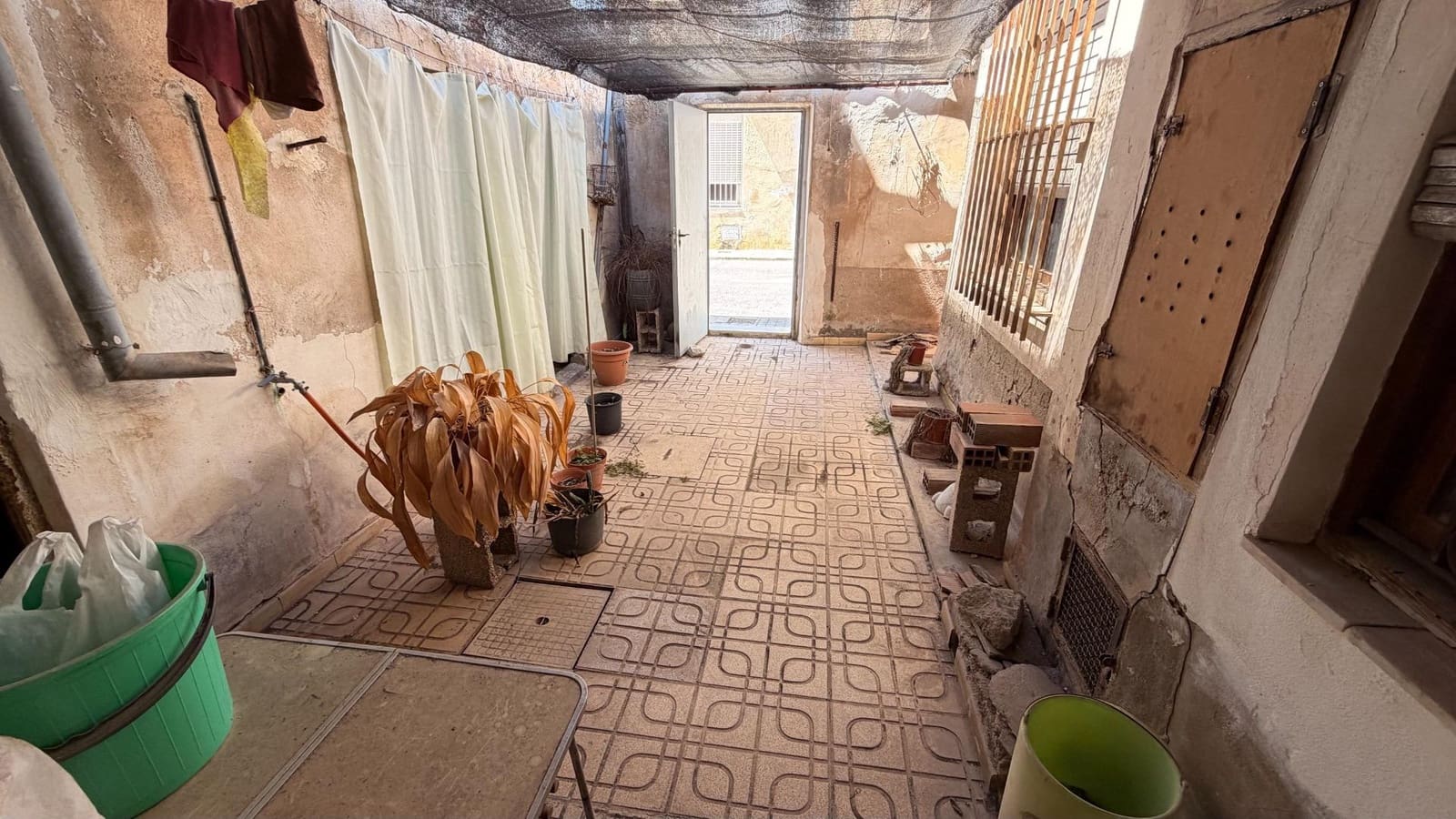 Piso de 4 habitaciones en La Hoya en venta con garaje - 160.000 € (Ref: 10181841)