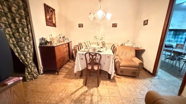 Piso de 4 habitaciones en La Hoya, Elche / Elx en venta con garaje - 160.000 € (Ref: 10181841)