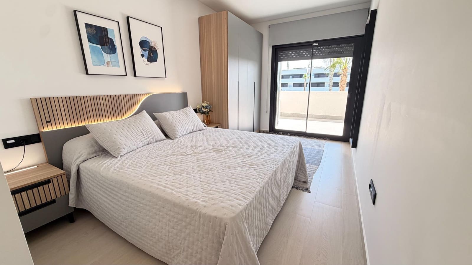 Apartamento de 2 habitaciones en Guardamar del Segura en venta con piscina garaje - 229.000 € (Ref: 10181853)