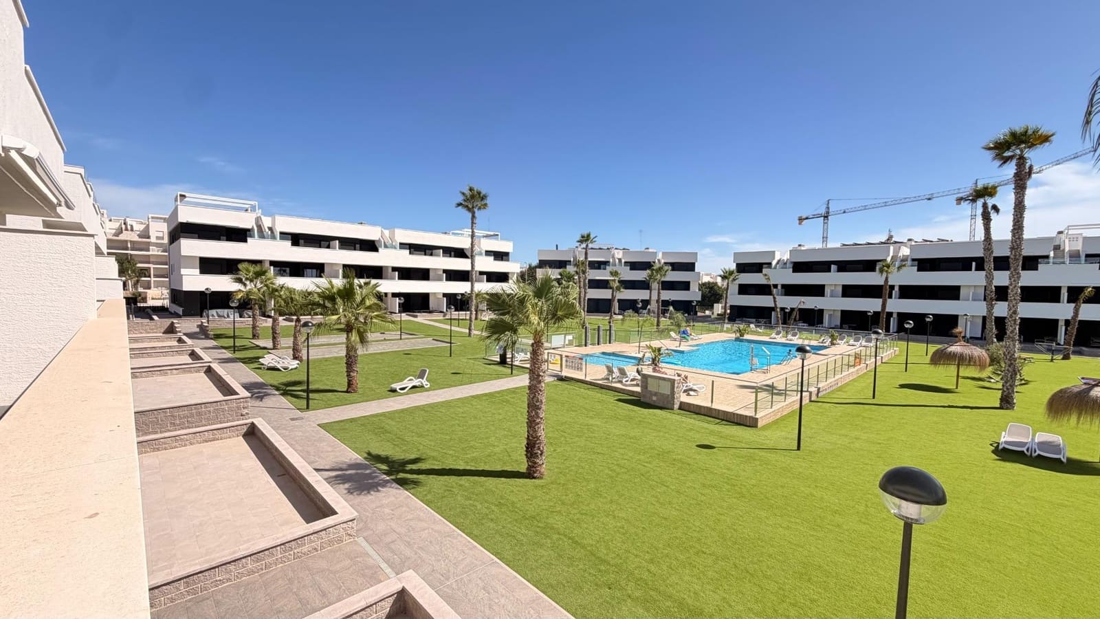 Apartamento de 2 habitaciones en Guardamar del Segura en venta con piscina garaje - 229.000 € (Ref: 10181853)
