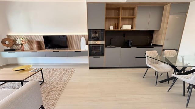 2 chambre Appartement à vendre à Guardamar del Segura avec piscine garage - 229 000 € (Ref: 10181853)