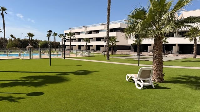 2 chambre Appartement à vendre à Guardamar del Segura avec piscine garage - 229 000 € (Ref: 10181853)