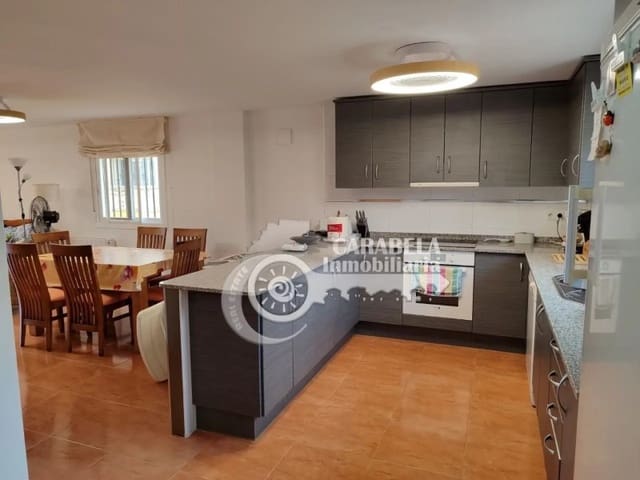 4 bedroom Townhouse for sale in Peñíscola with pool garage - € 250,000 (Ref: 9021324)