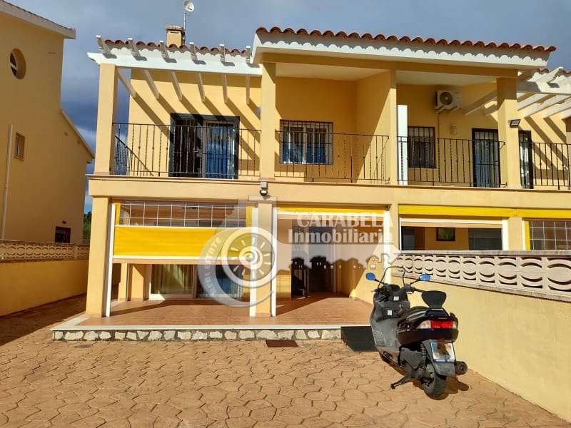 4 soveværelse Byhus til salg i Peniscola med swimmingpool garage - € 250.000 (Ref: 9021324)