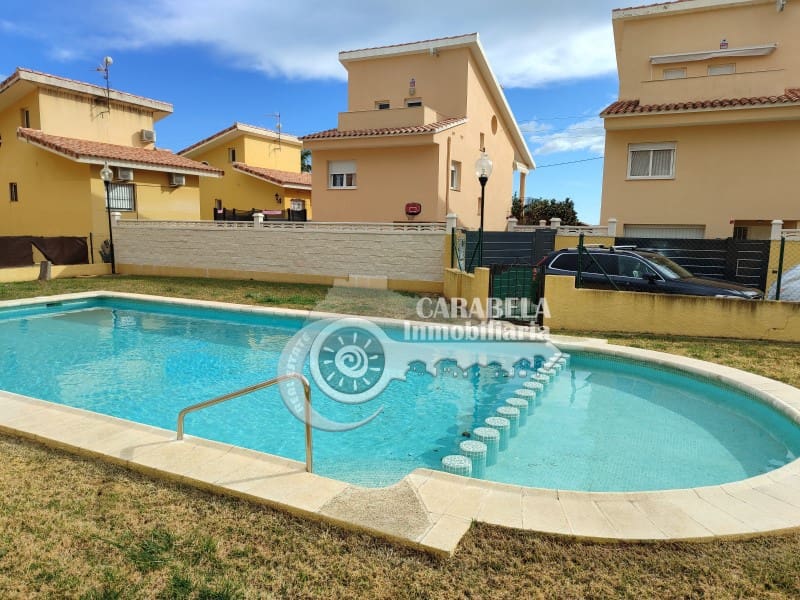 4 soveværelse Byhus til salg i Peniscola med swimmingpool garage - € 250.000 (Ref: 9021324)