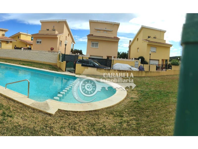 4 soveværelse Byhus til salg i Peniscola med swimmingpool garage - € 250.000 (Ref: 9021324)