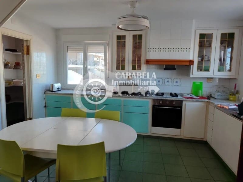 6 soveværelse Byhus til salg i Peniscola med garage - € 450.000 (Ref: 9256642)