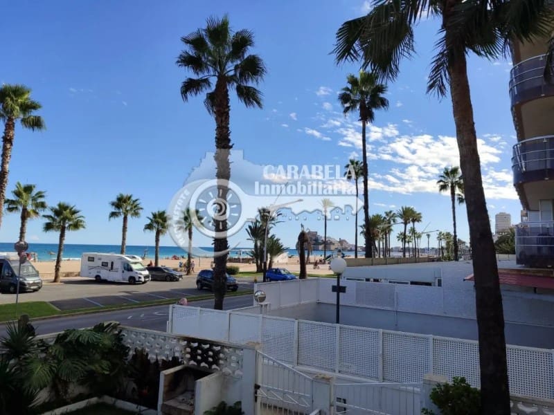 6 soveværelse Byhus til salg i Peniscola med garage - € 450.000 (Ref: 9256642)