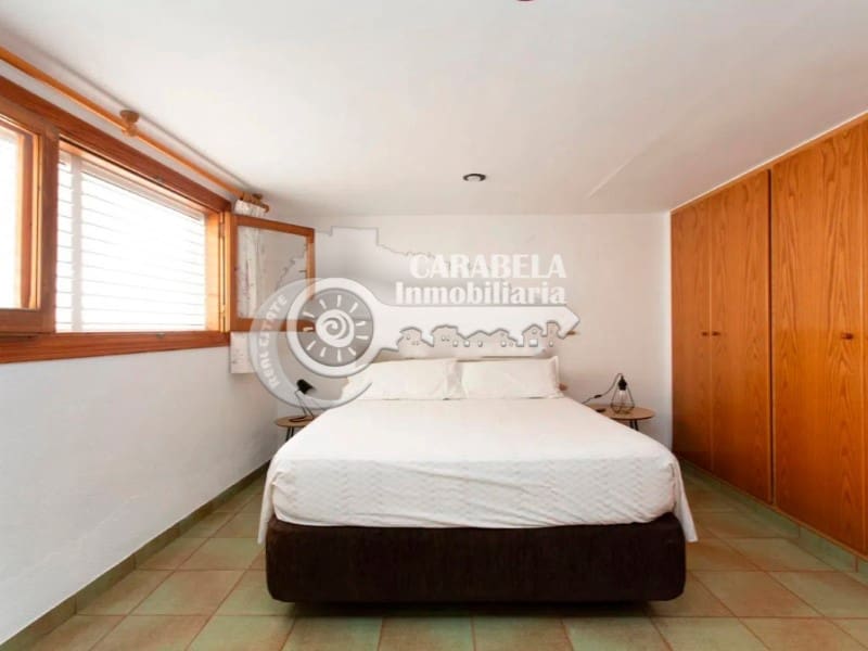 6 soveværelse Byhus til salg i Peniscola med garage - € 450.000 (Ref: 9256642)