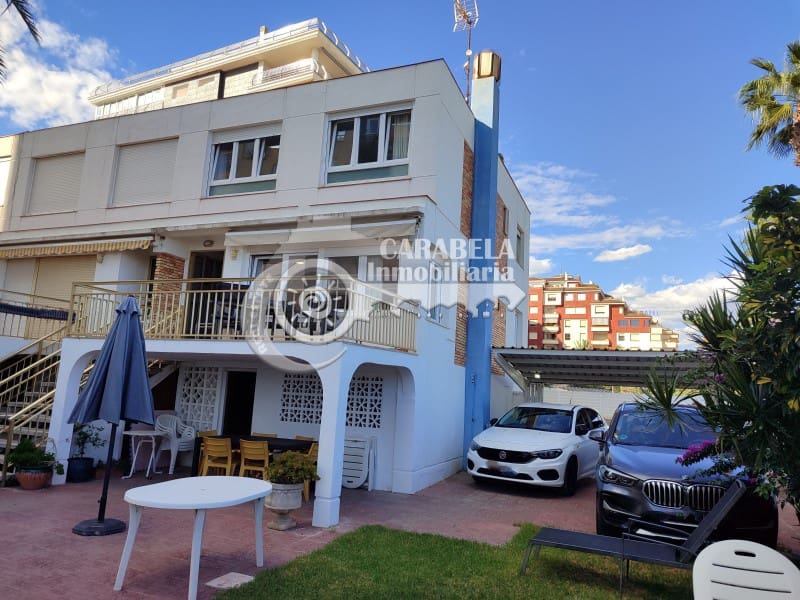 6 soveværelse Byhus til salg i Peniscola med garage - € 450.000 (Ref: 9256642)