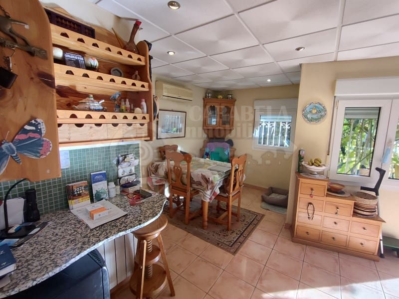 4 bedroom Villa for sale in Peniscola with garage - € 220,000 (Ref: 9437705)