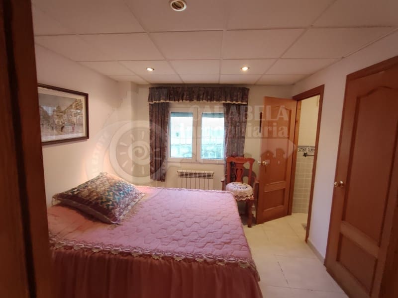 4 bedroom Villa for sale in Peniscola with garage - € 220,000 (Ref: 9437705)