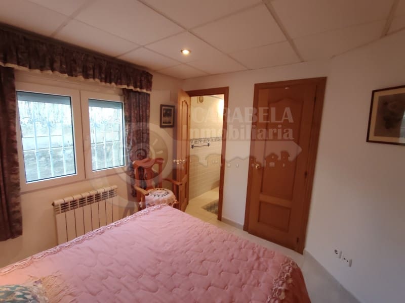 4 bedroom Villa for sale in Peniscola with garage - € 220,000 (Ref: 9437705)