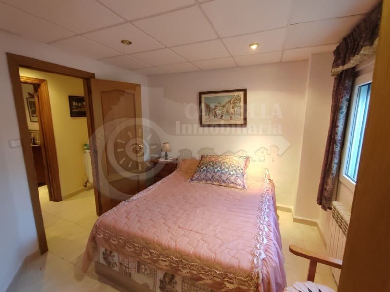 4 bedroom Villa for sale in Peniscola with garage - € 220,000 (Ref: 9437705)