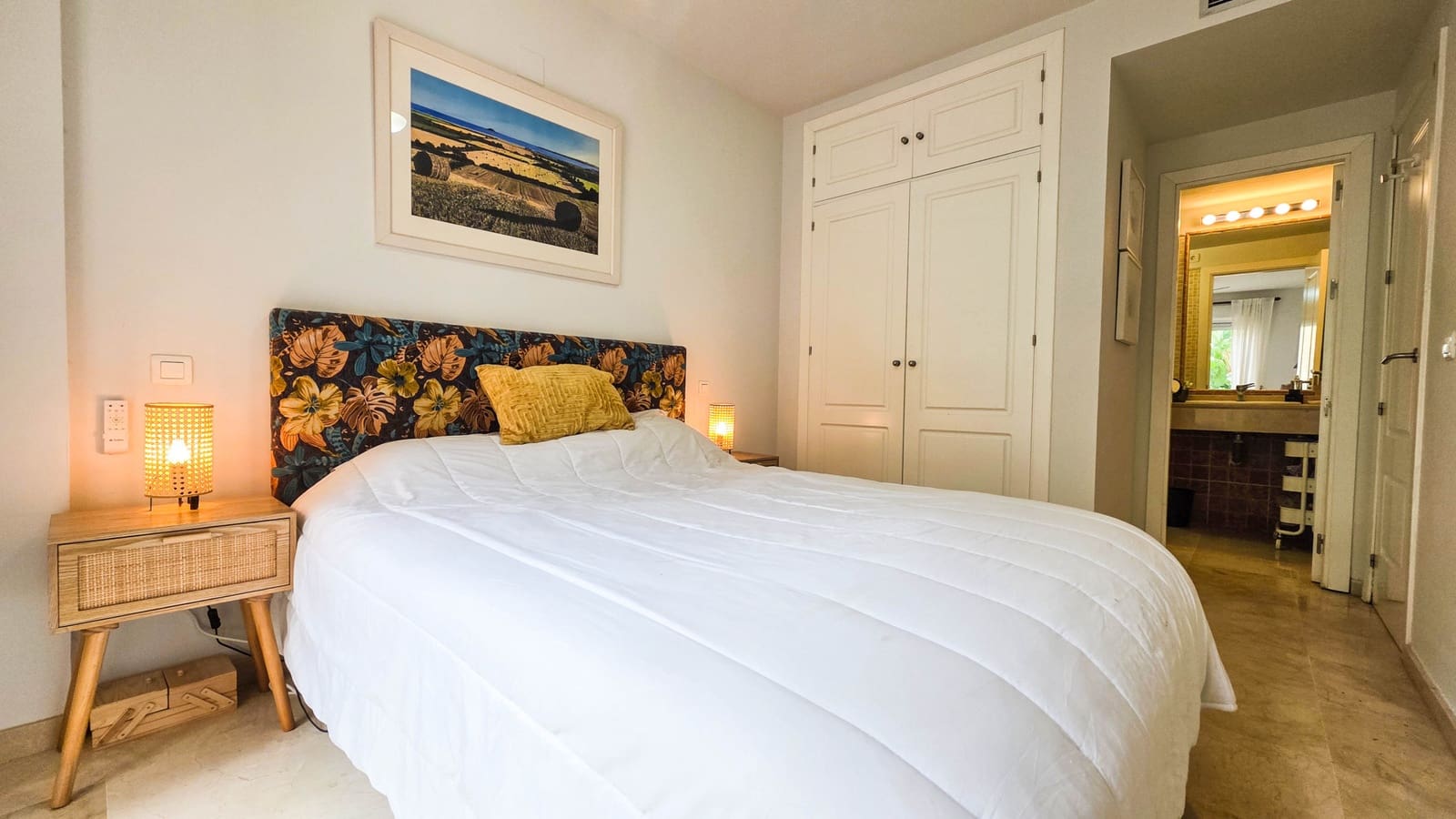 2 quarto Apartamento para venda em La Duquesa / Puerto de la Duquesa com piscina garagem - 270 000 € (Ref: 10026574)
