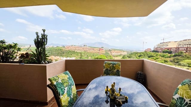 2 quarto Apartamento para venda em La Duquesa / Puerto de la Duquesa, Manilva com piscina garagem - 270 000 € (Ref: 10026574)