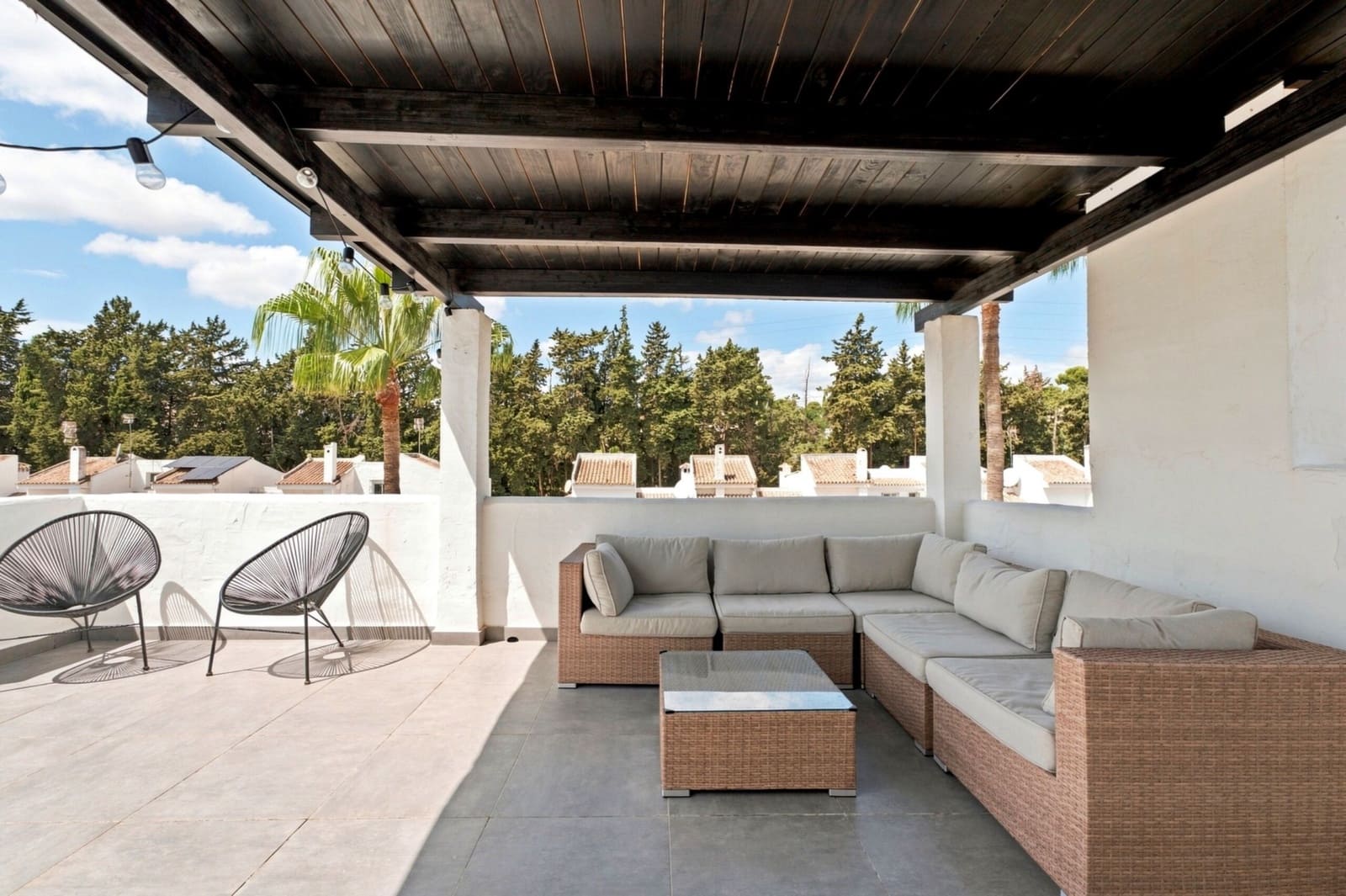 2 bedroom Penthouse for sale in Nueva Andalucia with pool garage - € 530,000 (Ref: 10031259)