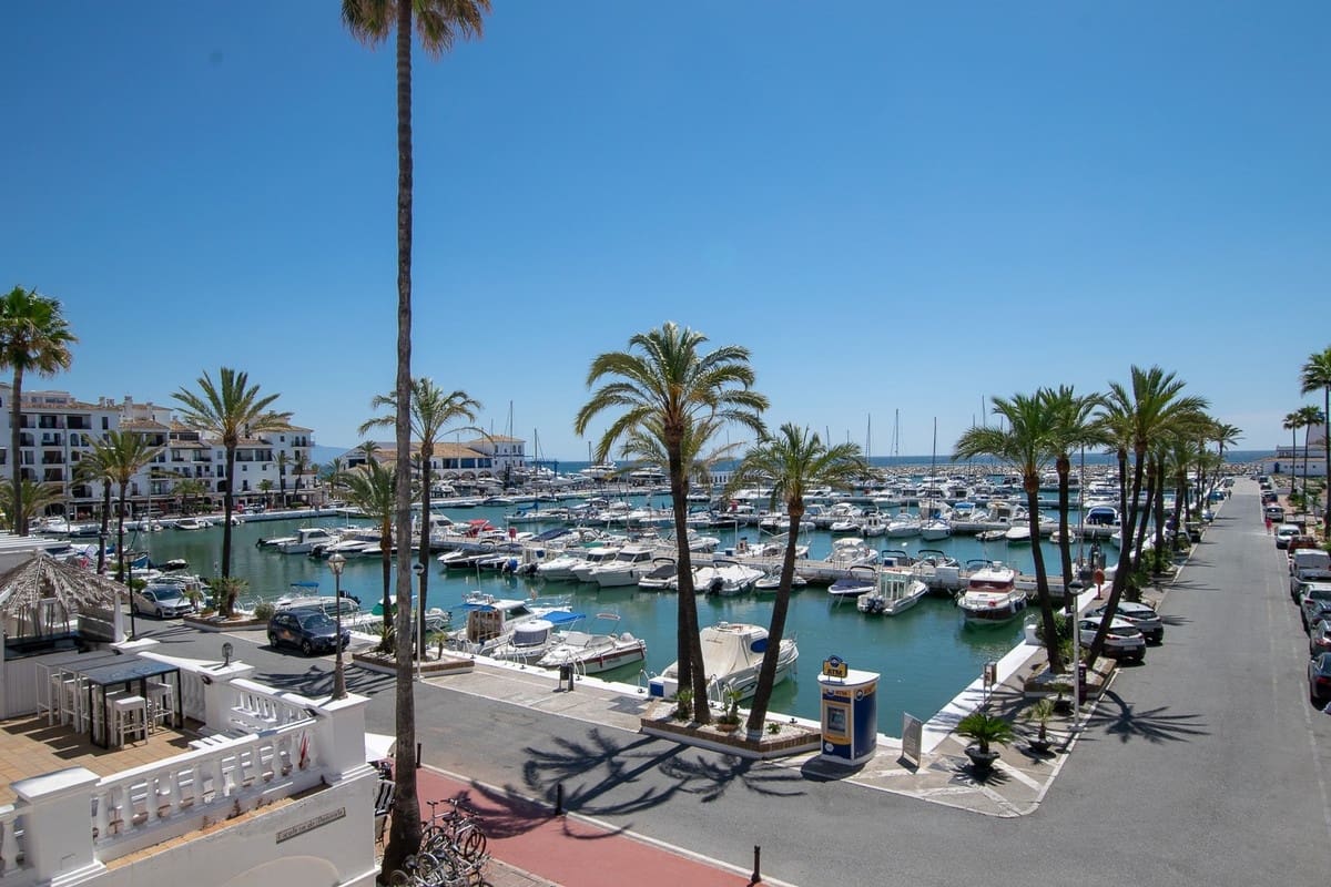 3 Zimmer Penthouse zu verkaufen in La Duquesa / Puerto de la Duquesa mit Pool Garage - 390.000 € (Ref: 10077575)