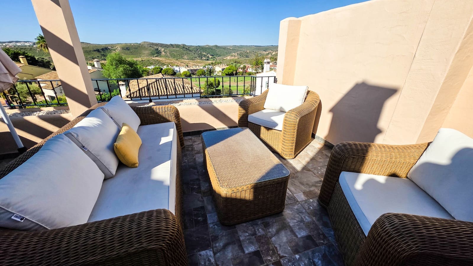 3 Zimmer Penthouse zu verkaufen in La Duquesa / Puerto de la Duquesa mit Pool Garage - 390.000 € (Ref: 10077575)