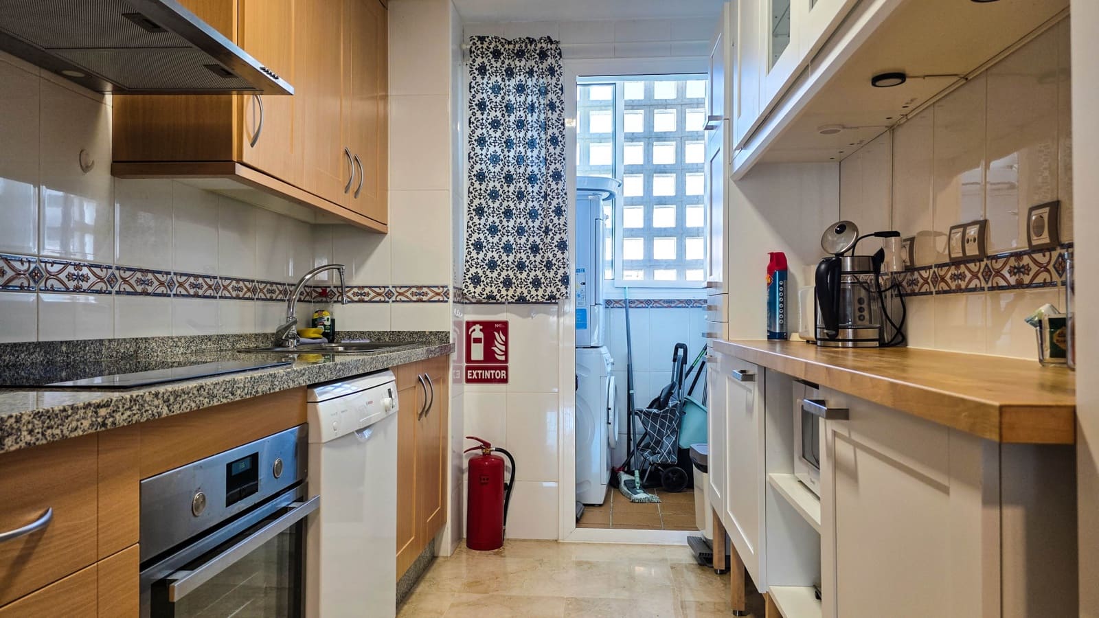 2 soverom Penthouse til salgs i San Luis de Sabinillas med svømmebasseng garasje - € 335 000 (Ref: 10090976)
