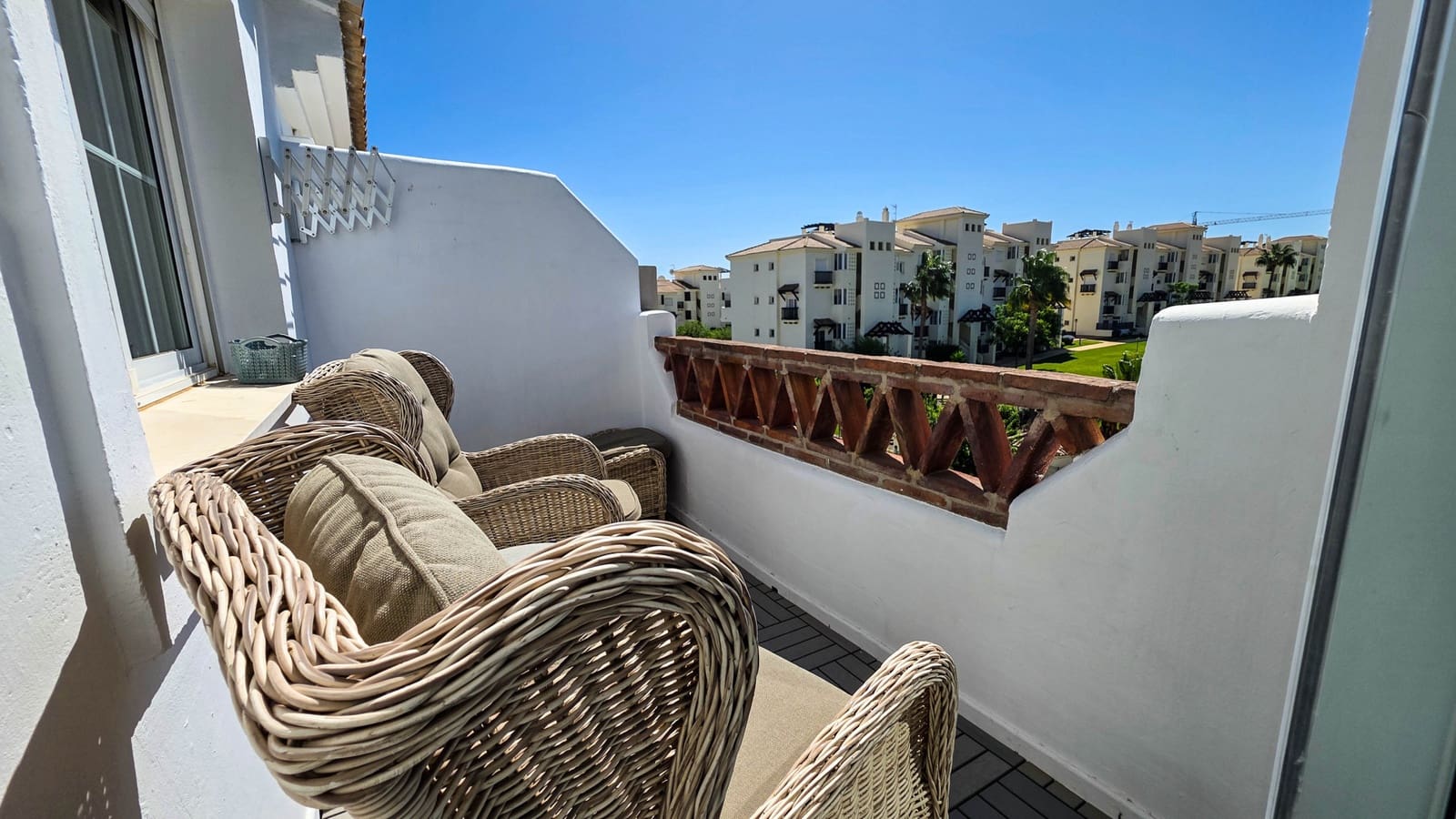 2 soverom Penthouse til salgs i San Luis de Sabinillas med svømmebasseng garasje - € 335 000 (Ref: 10090976)