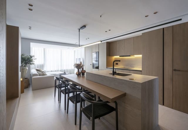 Apartamento de 3 habitaciones en Marbella en venta con piscina garaje - 795.000 € (Ref: 10147451)