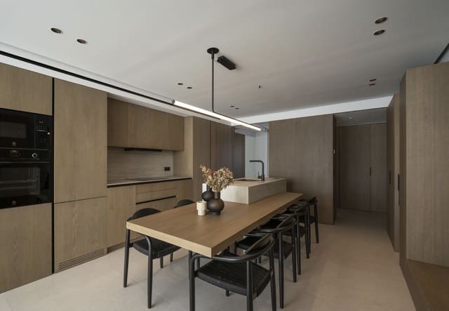 Apartamento de 3 habitaciones en Marbella en venta con piscina garaje - 795.000 € (Ref: 10147451)